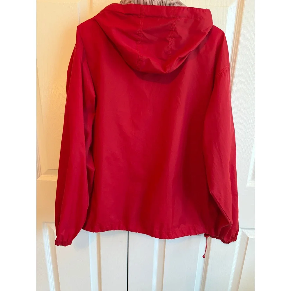 Ukrops Threads Signature Collection Murphy USA Red Nylon Windbreaker Jacket SM
